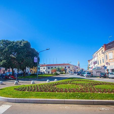 Apartments Simonetti Porec Bagian luar foto
