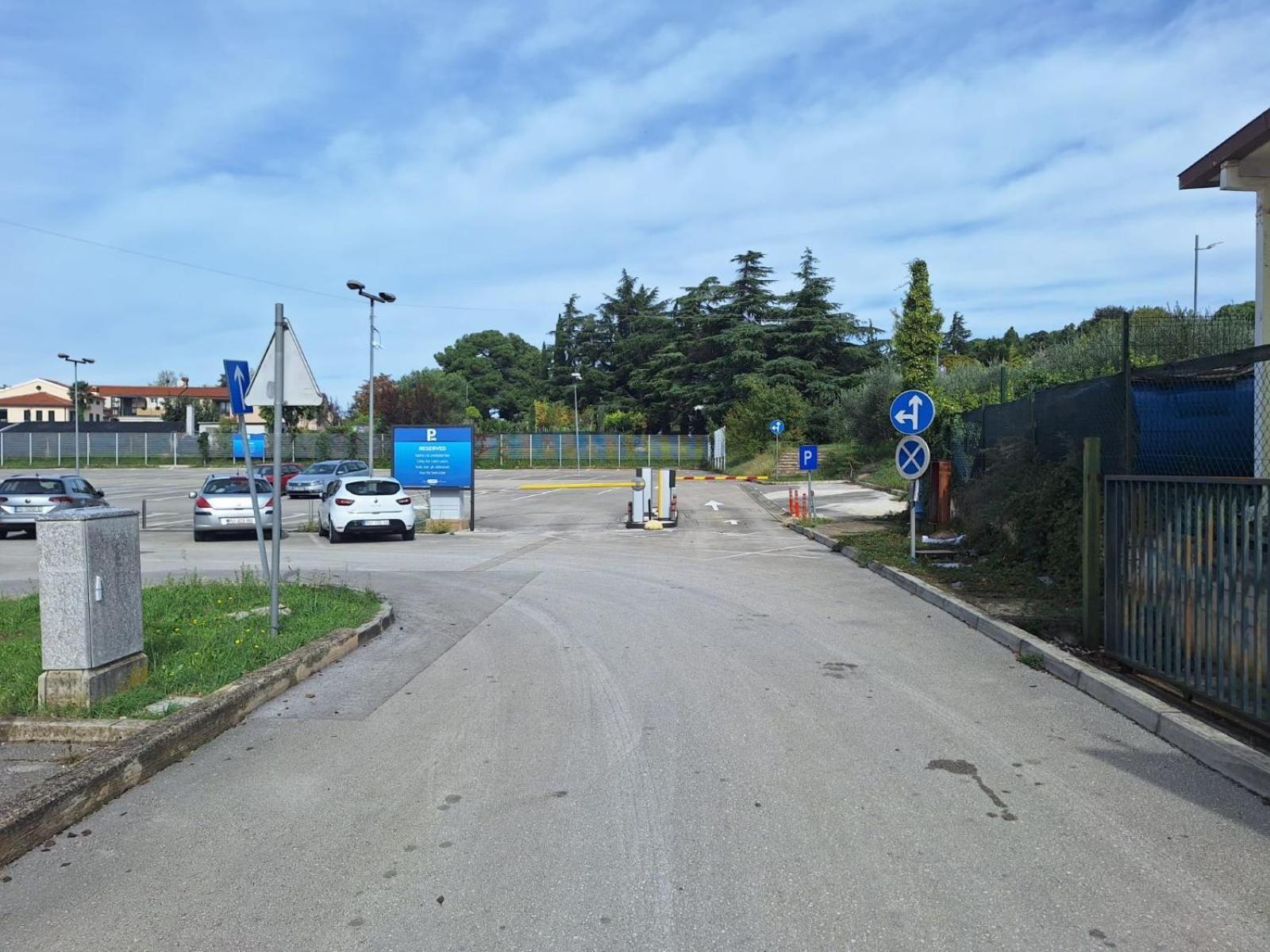 Apartments Simonetti Porec Bagian luar foto